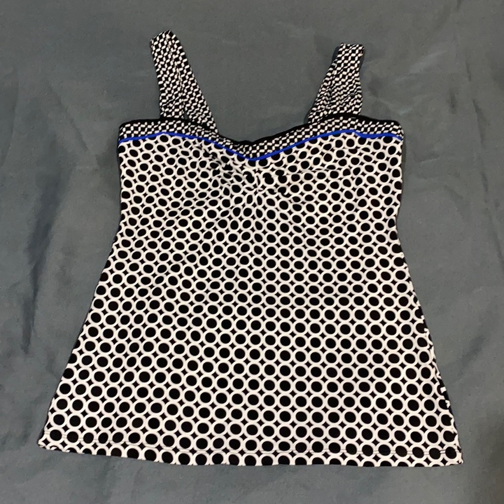 white black house market tank top